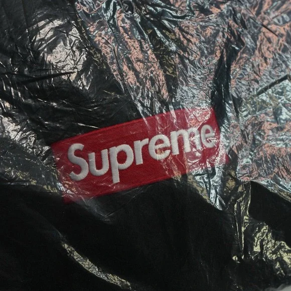 Supreme Box Logo Crewneck Sweatshirt Black Large XL NWT BOGOFW2022 Sealed.